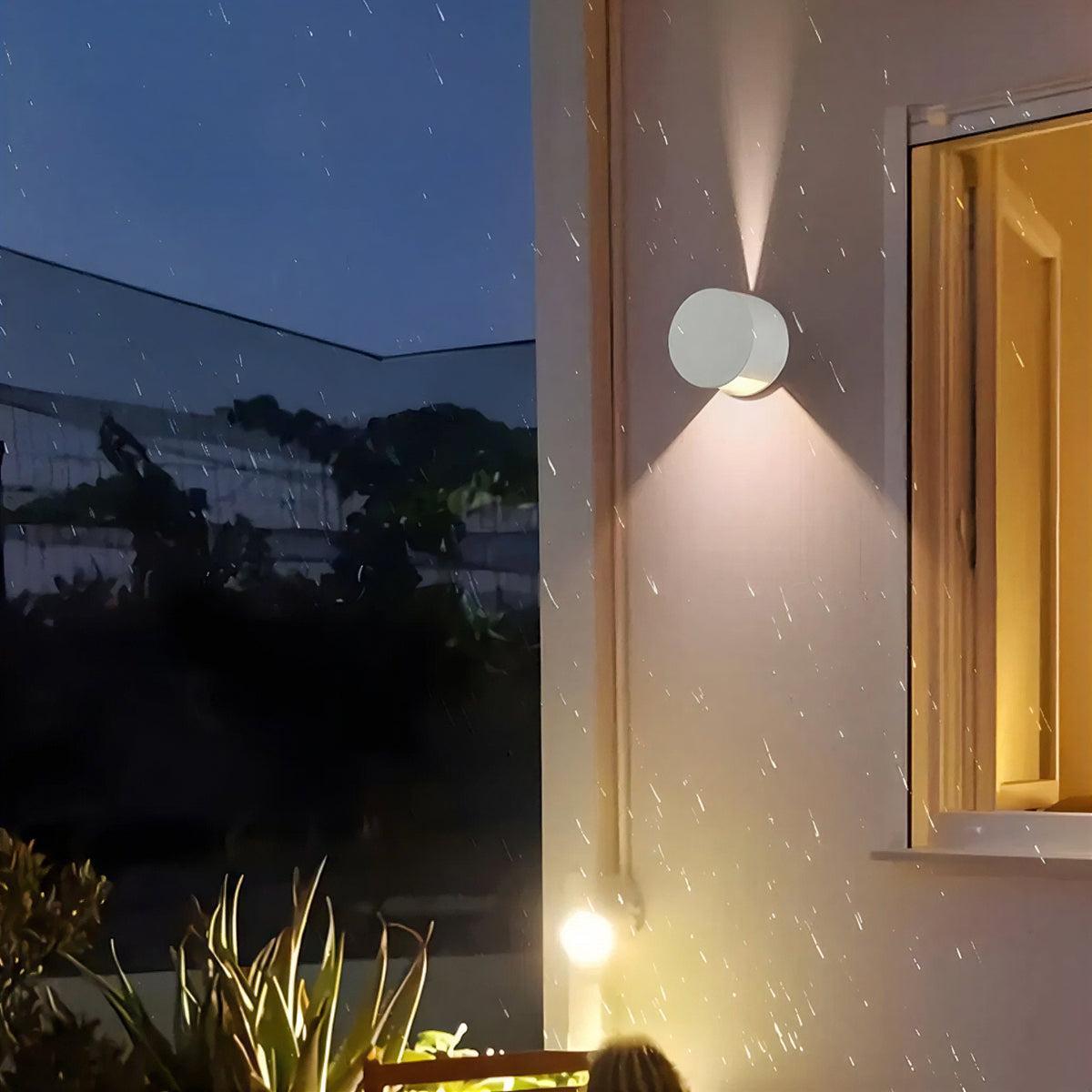 Circular Outdoor Wall Light for Porch and Garden