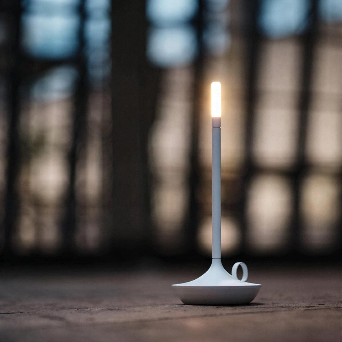 Cordless Candlelight Table Lamp With Battery-Operated Dimmable Flame For Restaurants