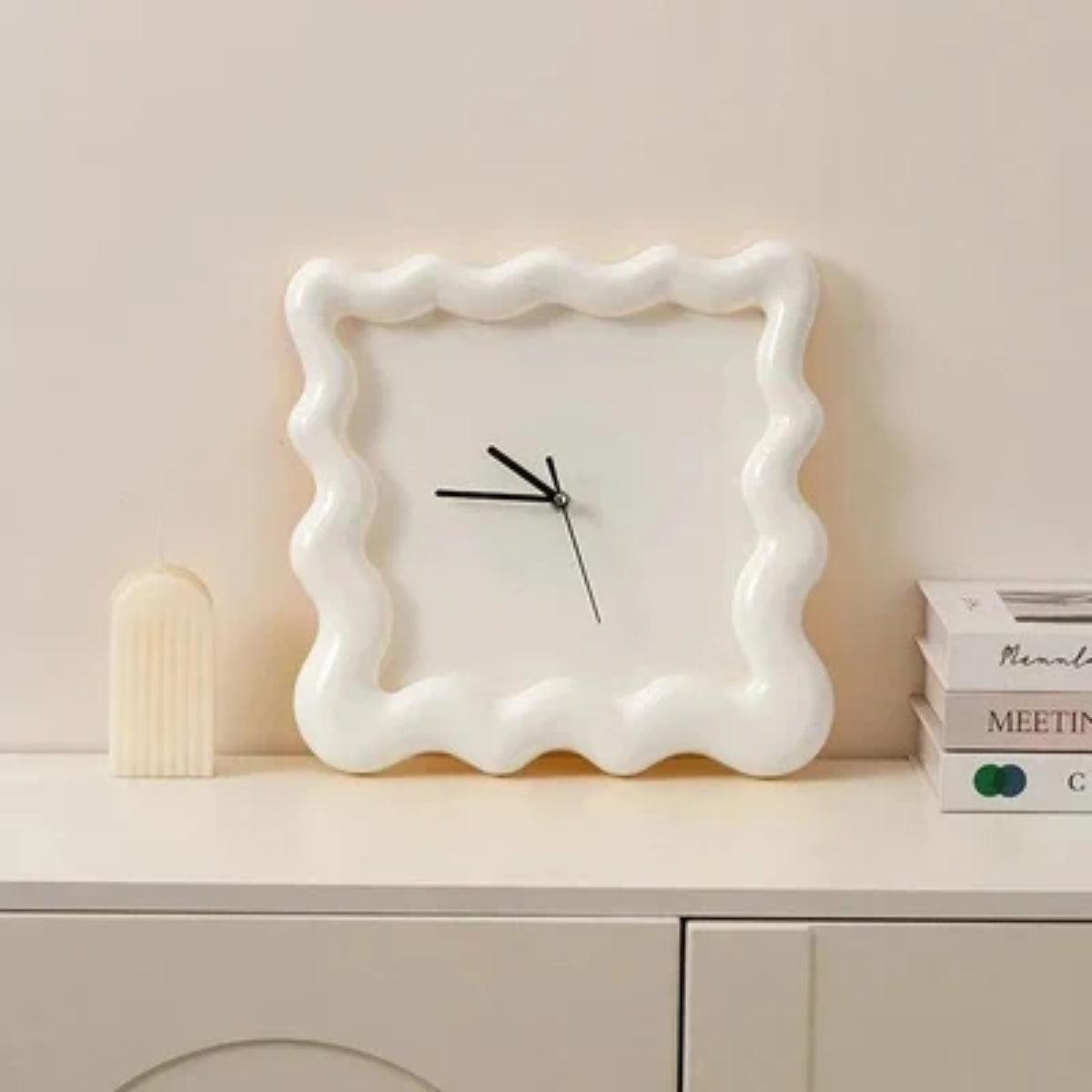 Decorative Groovy Silent Wall Clock With Wavy Square Frame