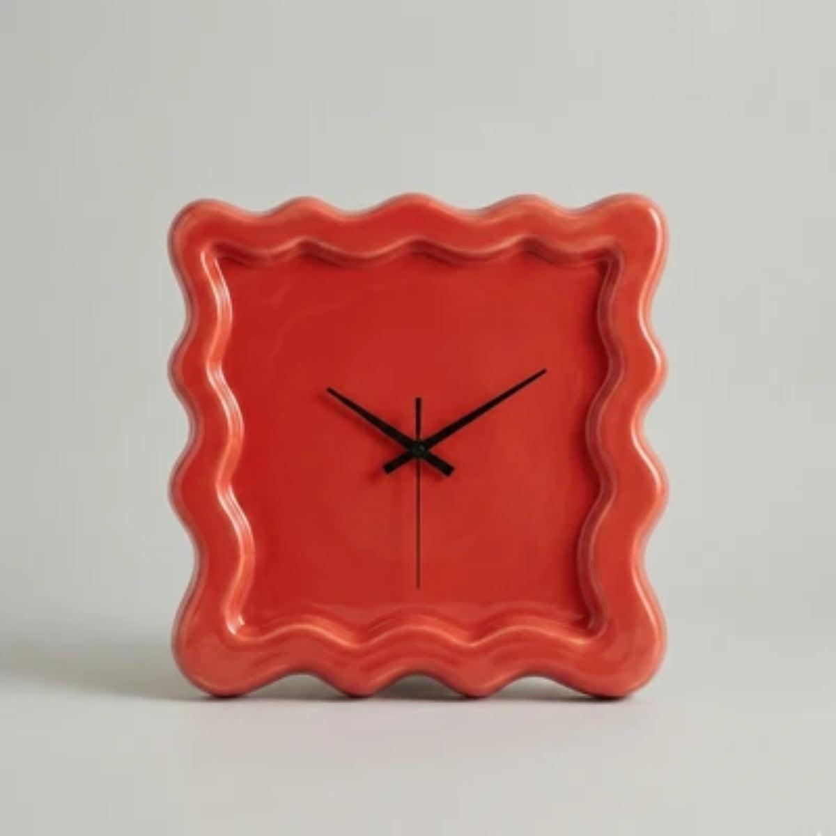 Decorative Groovy Silent Wall Clock With Wavy Square Frame
