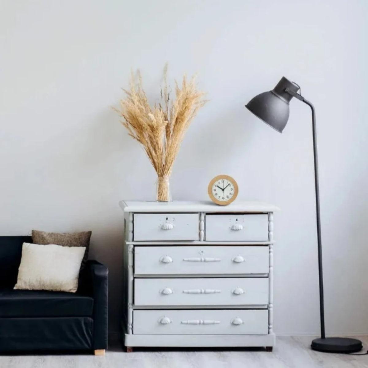 Silent Nightstand Analog Clock With Alarm Function