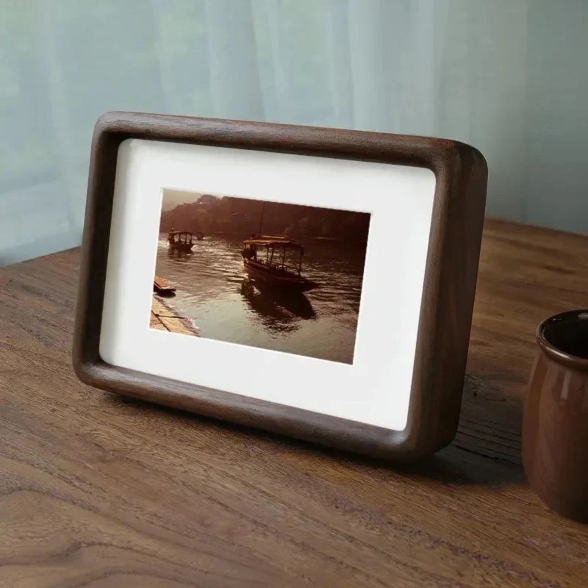 Solid Wood Picture Display Frame With Rounded Corners