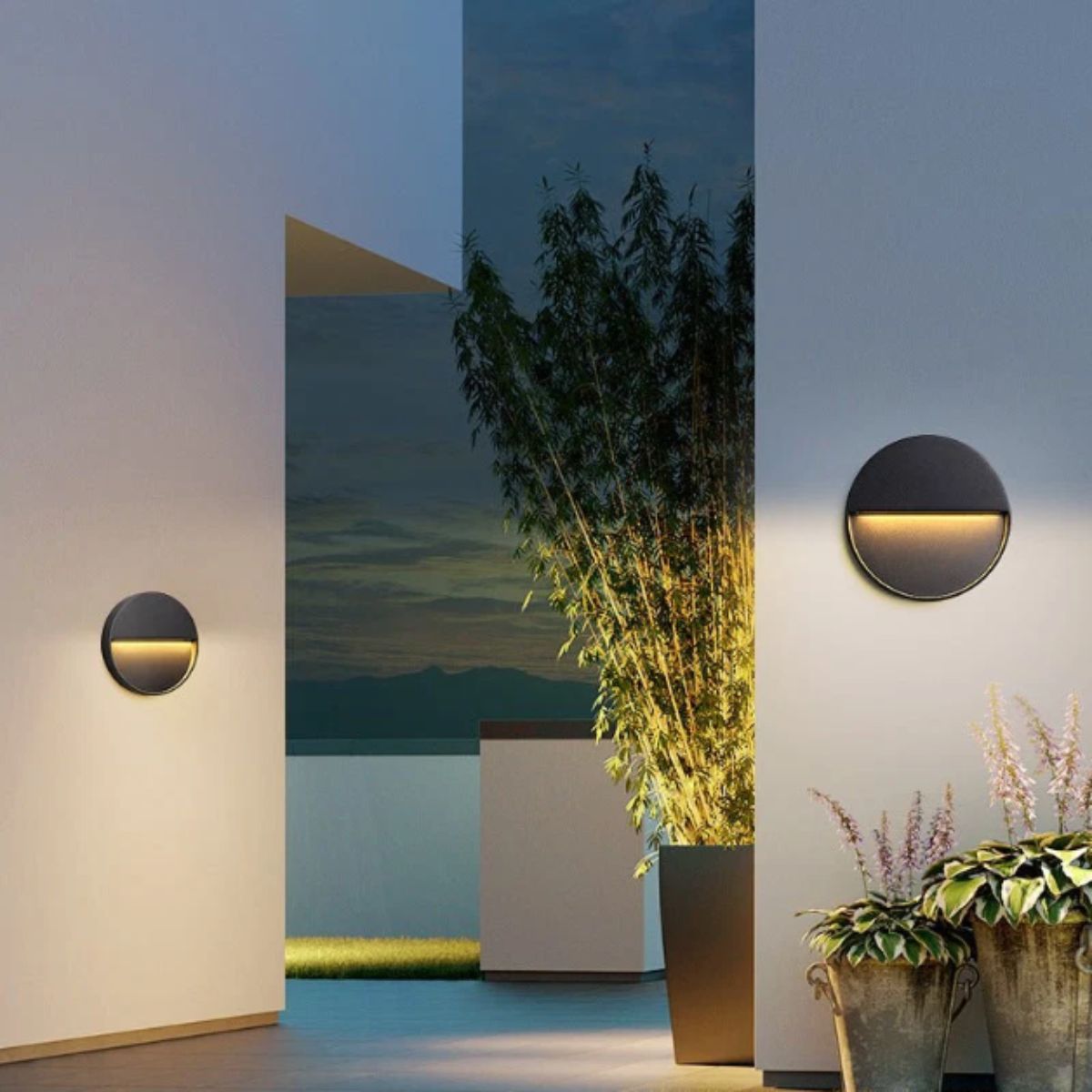 Modern Circular Wall Mounted Light For Hallways And Staircases