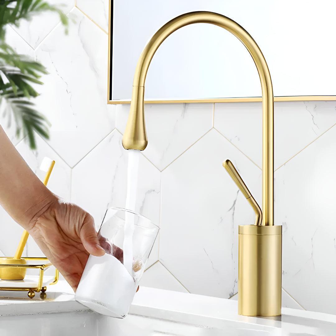 Bathroom Sink Faucet With Single Handle Hot And Cold Control