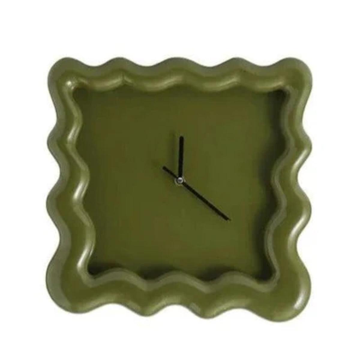 Decorative Groovy Silent Wall Clock With Wavy Square Frame