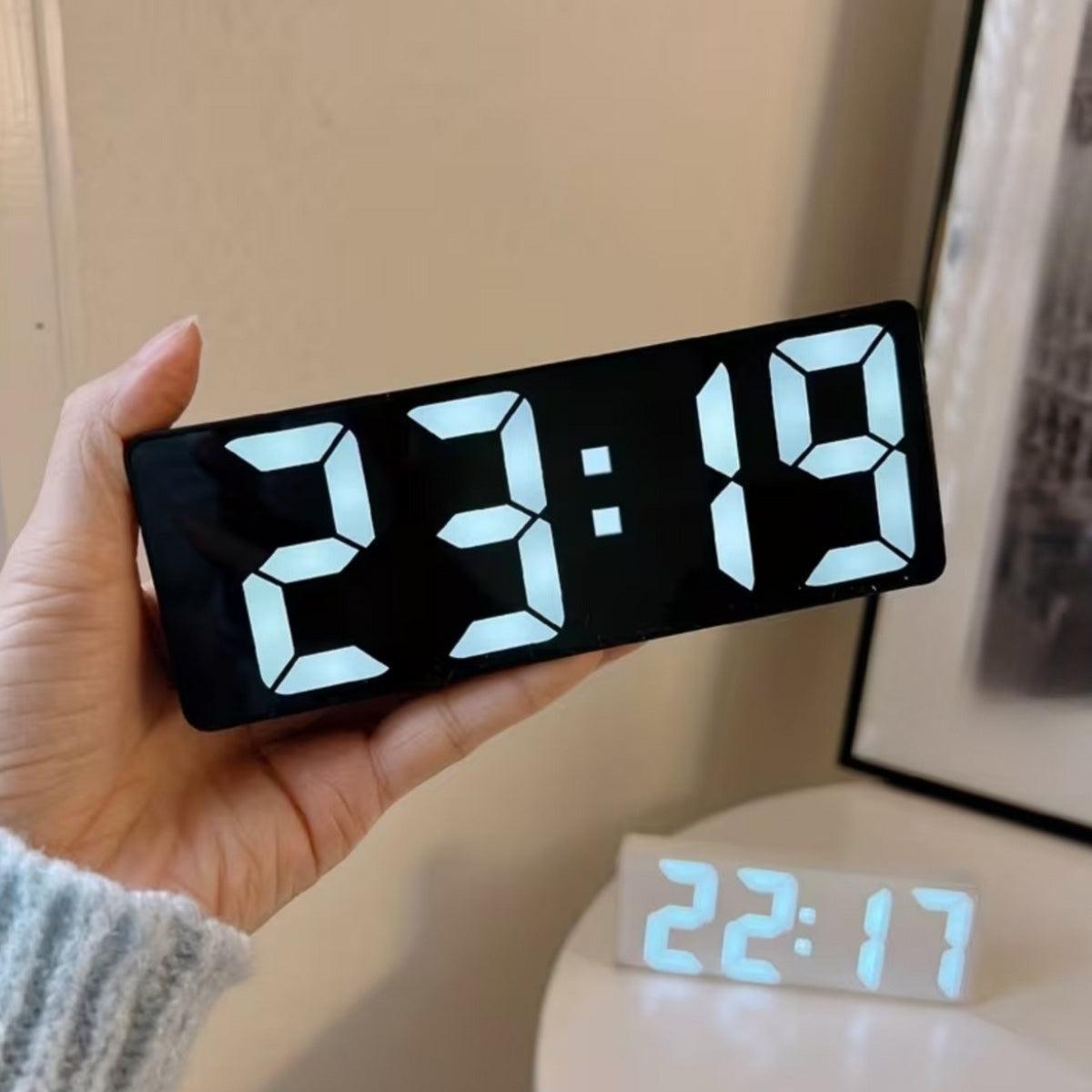 Digital Alarm Clock With Mirrored Screen