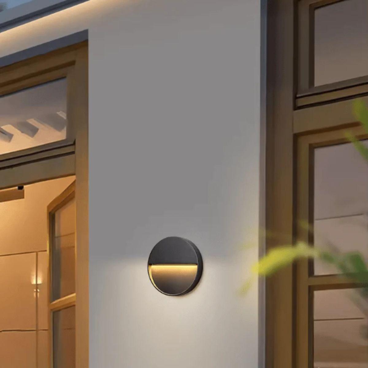 Modern Circular Wall Mounted Light For Hallways And Staircases