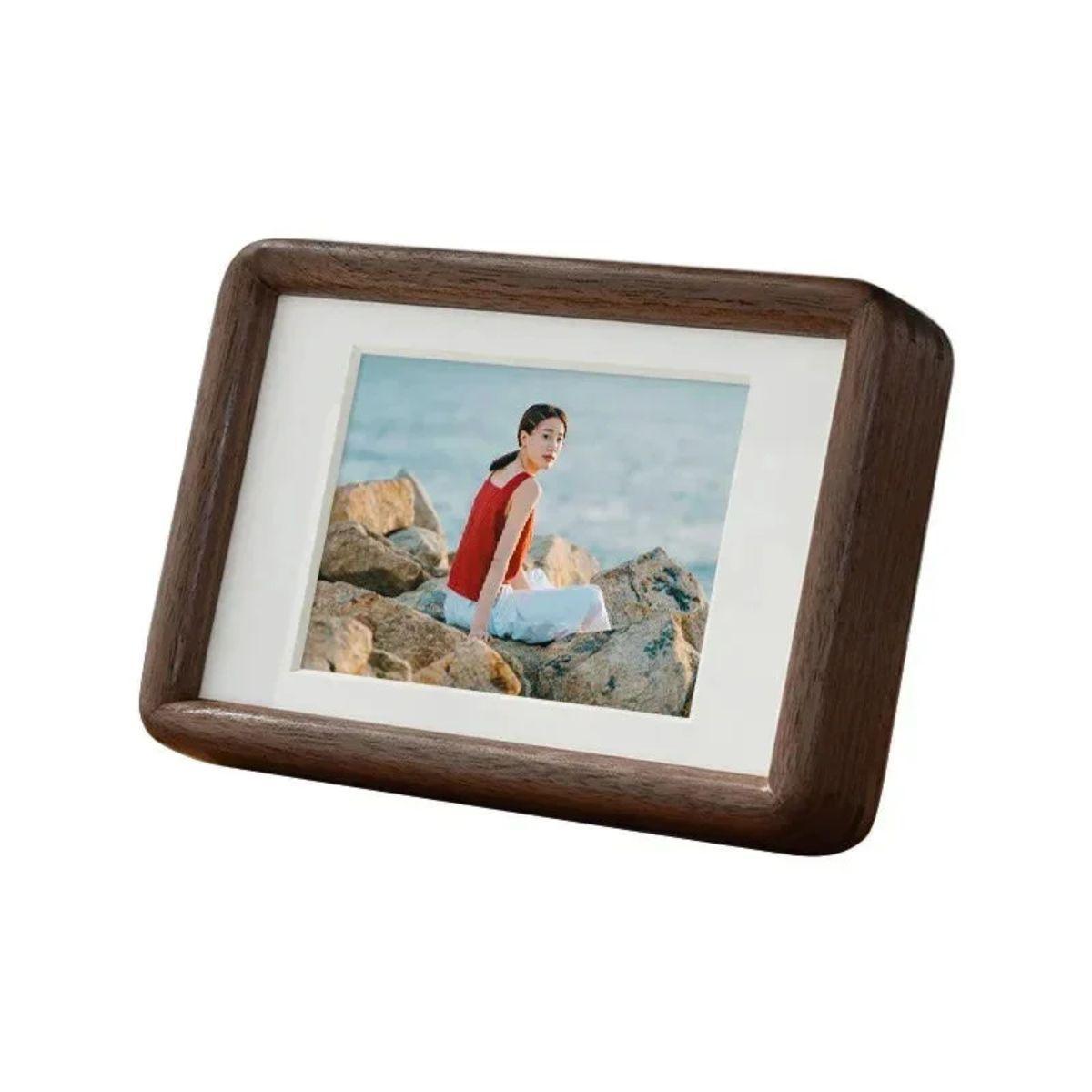 Solid Wood Picture Display Frame With Rounded Corners