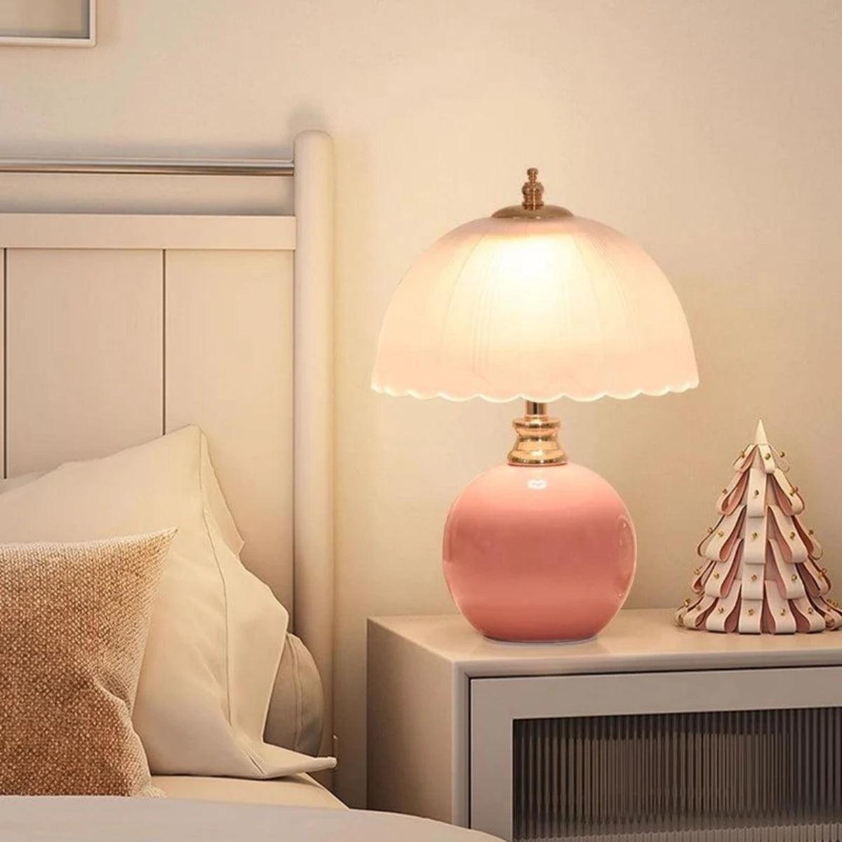 Vintage Bedside Table Lamp With Scalloped Dome Shade